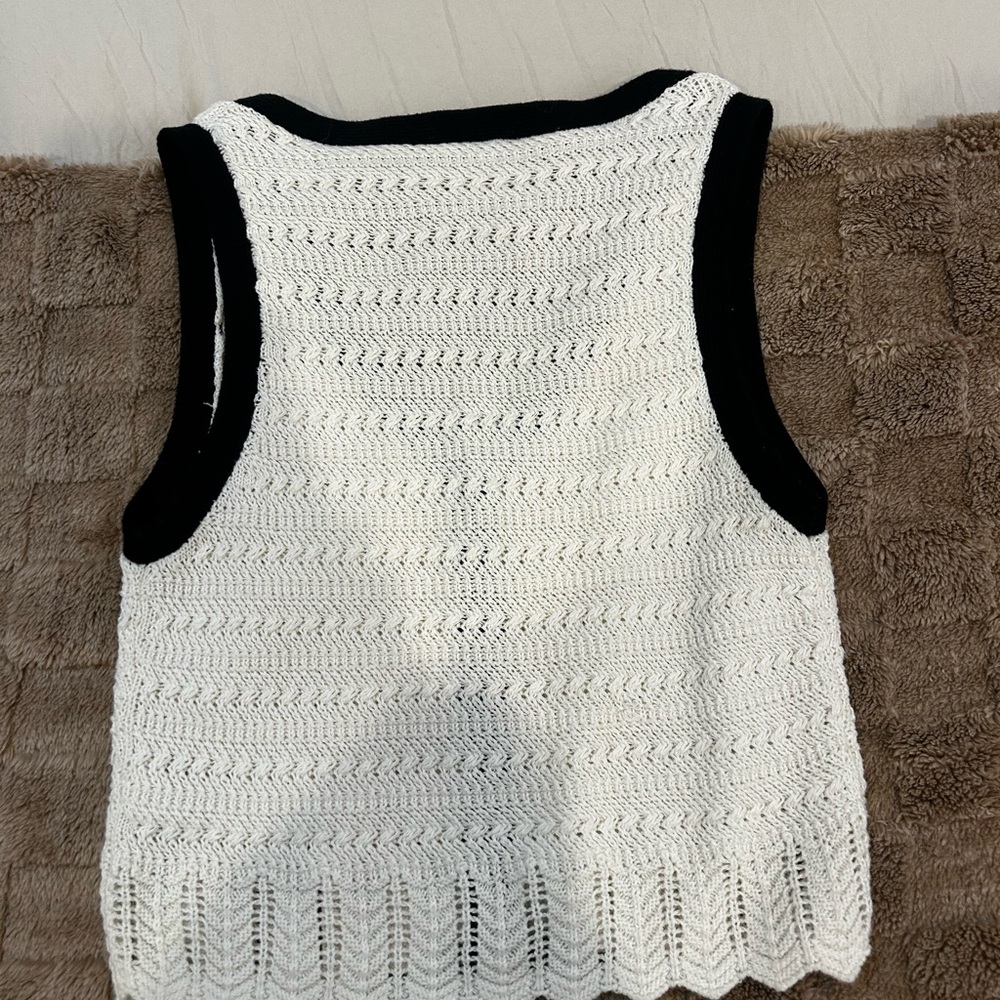 Abercrombie & Fitch Crochet Top - Picture 3 of 4